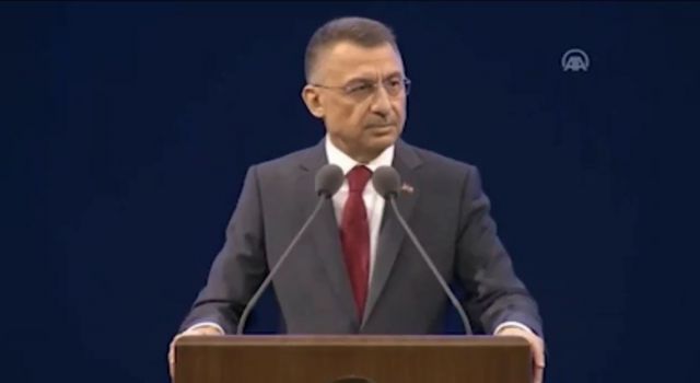 Cumhurbaşkanı Yardımcısı Fuat Oktay törende rahatsızlandı!