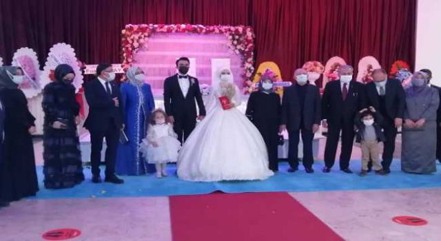 TBMM Başkanı Mustafa Şentop, nikah şahitliği yaptı