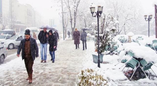 Meteoroloji'den kar uyarısı! Bu kentler dikkat! İstanbul'da kar yağacak mı?