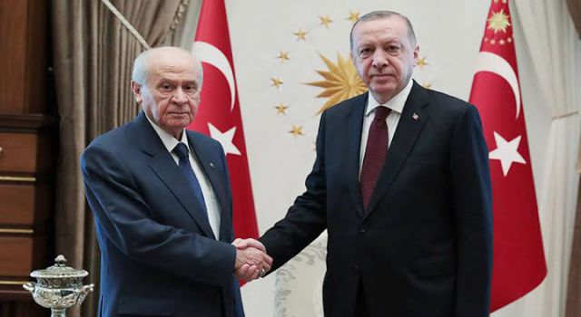 Cumhurbaşkanı Erdoğan'dan Bahçeli'ye tebrik telefonu