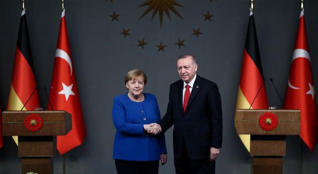 Cumhurbaşkanı Recep Tayyip Erdoğan ile Merkel görüşmesi başladı