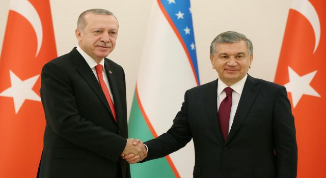 Cumhurbaşkanı Erdoğan, Özbekistan Cumhurbaşkanı Mirziyoyev ile görüştü