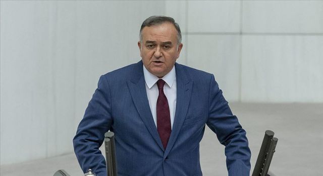 MHP'li Akçay: "'Manda ve himaye kabul olunamaz' kararları alınmasına rağmen bugün bazı siyasetçilerin manda özlemi çektiği görülmektedir"