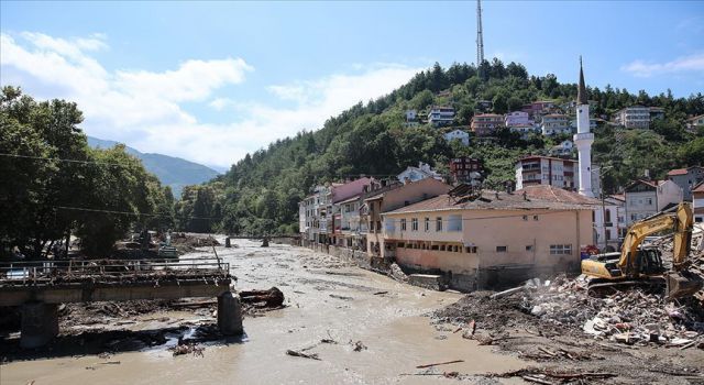 Karadeniz’deki sel felaketinde can kaybı yükseldi