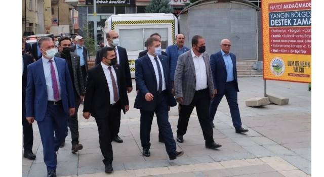 MHP Yozgat Milletvekili Sedef: "MHP Belediyeleri tarafından organize edilen yardım kampanyası konteynerini ziyaret ettik"