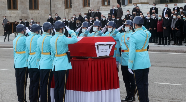 Eski Bakan Güldal Akşit için Meclis'te cenaze töreni düzenlendi