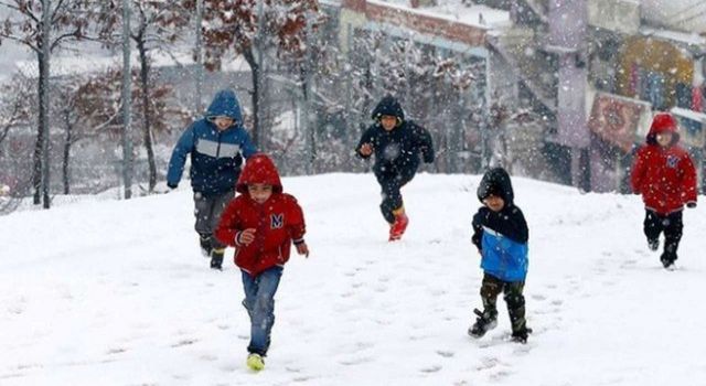 Eğitime kar engeli! O illerde okullar tatil edildi