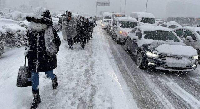 İstanbul'da 13:00'a kadar trafik yasağı! İşte tüm kararlar..