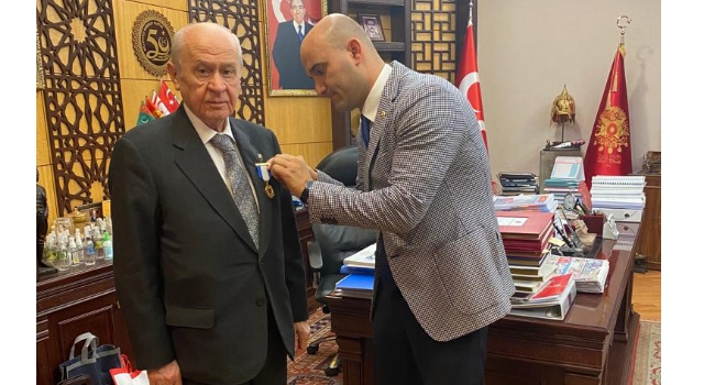 MHP Lideri Bahçeli'ye Azerbaycan Devlet Övünç Madalyası takdim edildi