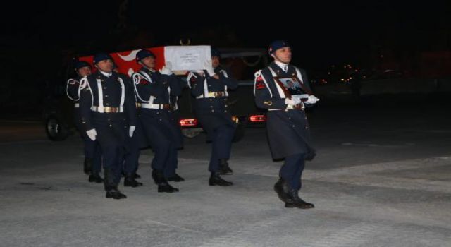 Hakkari'de şehit olan asker için tören gerçekleştirildi