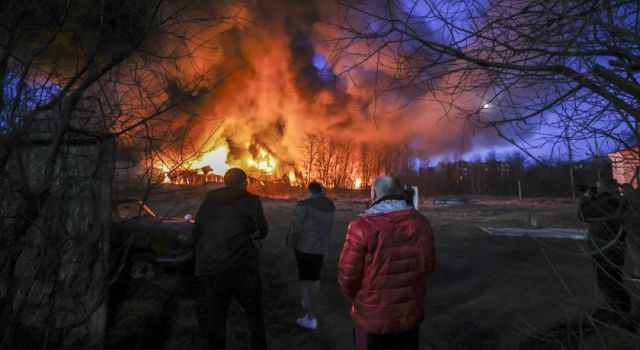 Rus ordusu Kiev'e saldırdı: 2 kişi yaşamını yitirdi