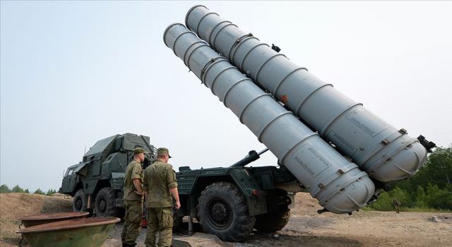 Slovakya Ukrayna'ya S-300 hava savunma sistemleri bağışladı