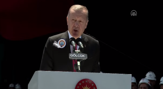 Cumhurbaşkanı Erdoğan: "Milli denizaltımızı 5-6 sene içerisinde Deniz Kuvvetlerimize teslim etmeyi planlıyoruz."