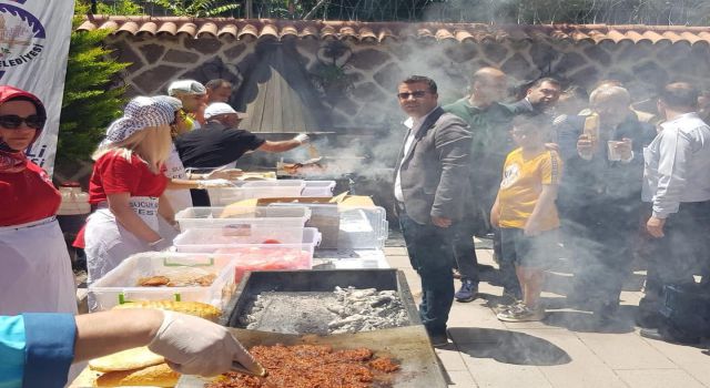 Osmaniye Vakfı’nda Sucuk Ekmek Günü ve Rahmet Safa ile Müzik Şöleni