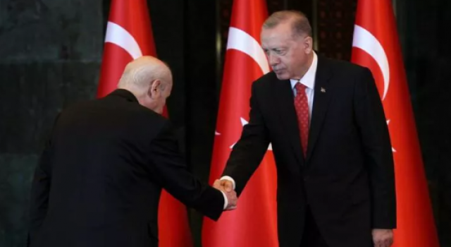 Cumhurbaşkanı Erdoğan, Cumhurbaşkanlığı Külliyesinde tebrikleri kabul etti