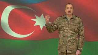 Azerbaycan Cumhurbaşkanı Aliyev canlı yayında ulusa sesleniyor