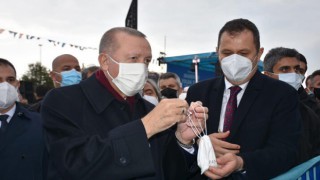 Cumhurbaşkanı Erdoğan'a çocukluk arkadaşından saat hediyesi