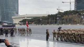 Karabağ zaferi TSK katılımıyla Azerbaycan'da coşkuyla kutlandı