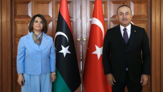 Bakan Çavuşoğlu, Libyalı mevkidaşı Menguş'la görüştü.