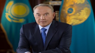 Kazakistan Cumhurbaşkanı Nursultan Nazarbayev’in Türk Dünyasını şaşırtan dikkat çeken yazısı..