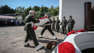 Türkiye'nin 3. Cumhurbaşkanı Celal Bayar vefatının 35. yılında anıldı