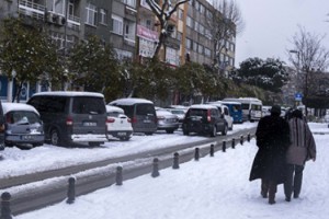 Kar yağışının olumsuz etkileri nedeniyle birçok ilde hamile ve engellilere kar izni verildi!