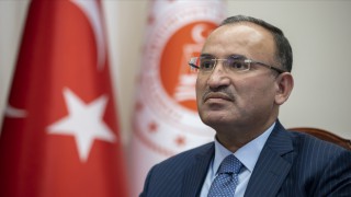 Bakan Bozdağ: "Türkiye'nin hak etmediği eleştirileri Türkiye'ye yöneltiyorlar"